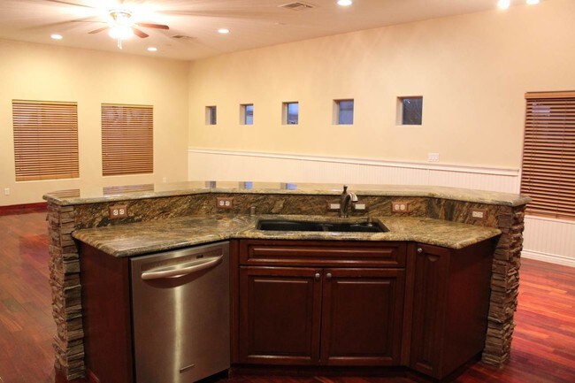 Photo - 5584 Hawley Ct