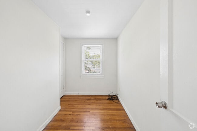 3BR, 1BA - 750SF - Third Bedroom