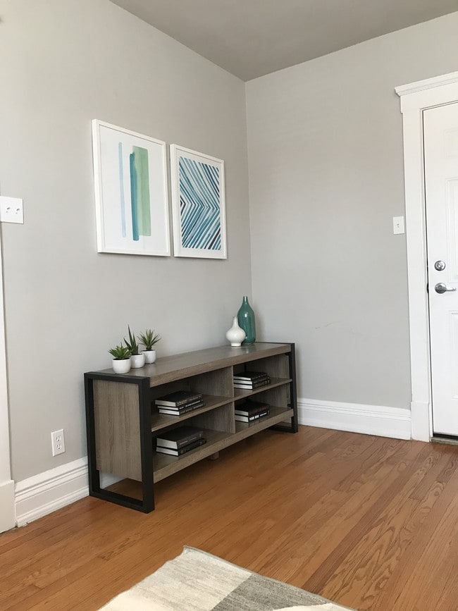 1 bd executive