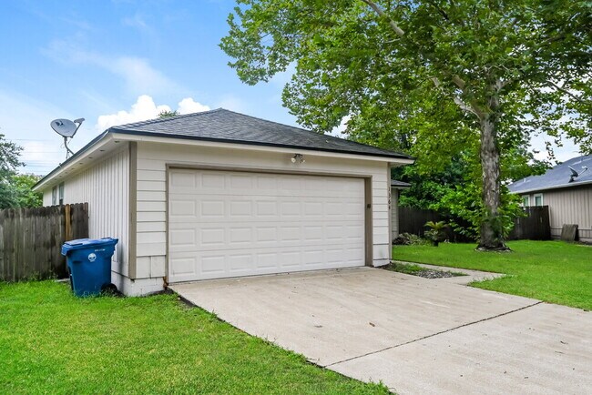 1364 Trotters Walk Way