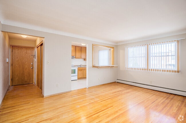 1BR,1BA - 510SF - Living Room