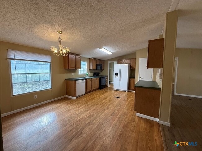 Photo - 136 Sonnyland Dr