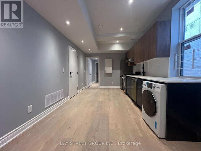 Photo - 2386 Lake Shore Blvd W Unité 203