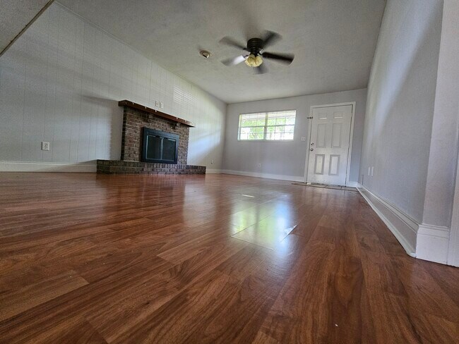 Photo - 5501 NW 23rd Terrace