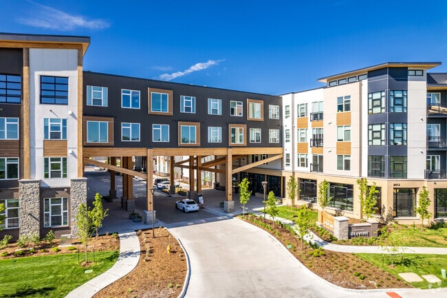 Photo - Olivine Littleton