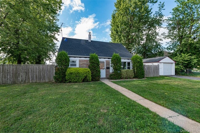 2528 Marshall Ave