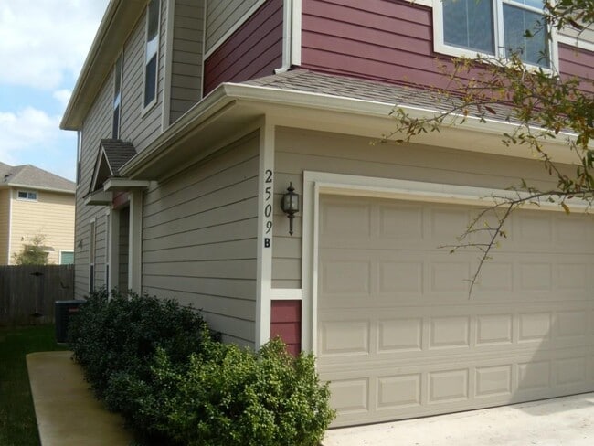 Photo - 2509 Allred Dr