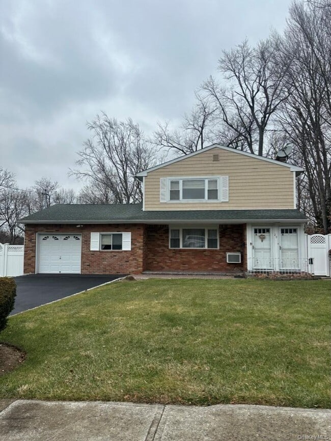 Building Photo - 29 Hendrick Ave Unit B (upper)