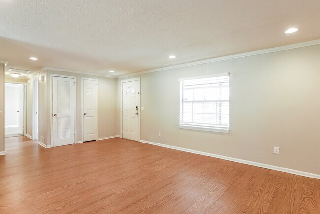 Photo - 7527 Springer Pl