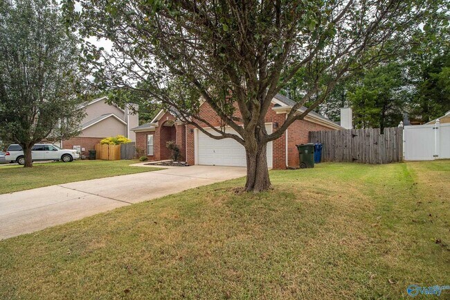 216 Horseshoe Bend N