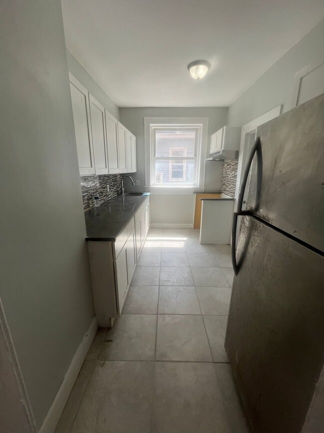 Building Photo - 57 N Walnut St Unit 6 Rental