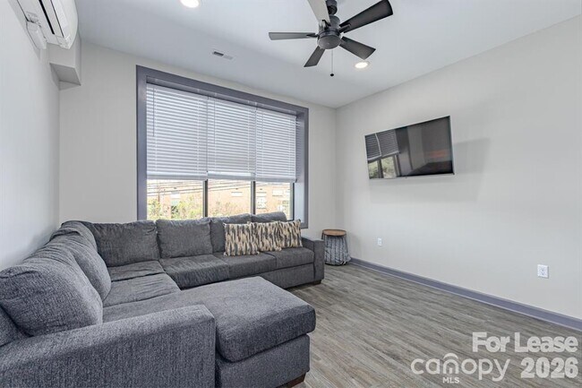 138 S Main St Unit C