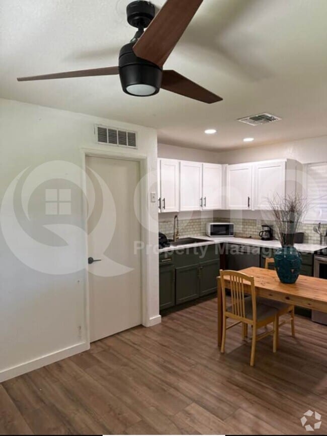 Building Photo - 331 S Pioneer Rental
