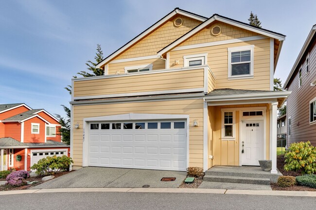 Poulsbo Place Townhome - Poulsbo Place Townhome