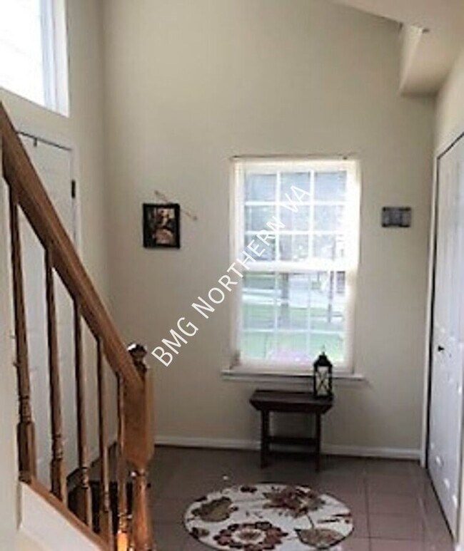 Photo - 6015 Keble Dr