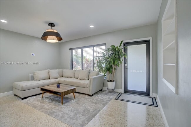 Photo - 1728 NE 17th Ter