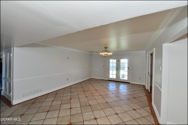 Photo - 415 Balboa Rd