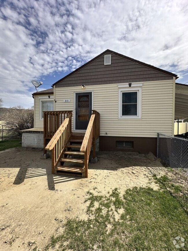 Building Photo - 2 bedroom in Billings MT 59101 Rental