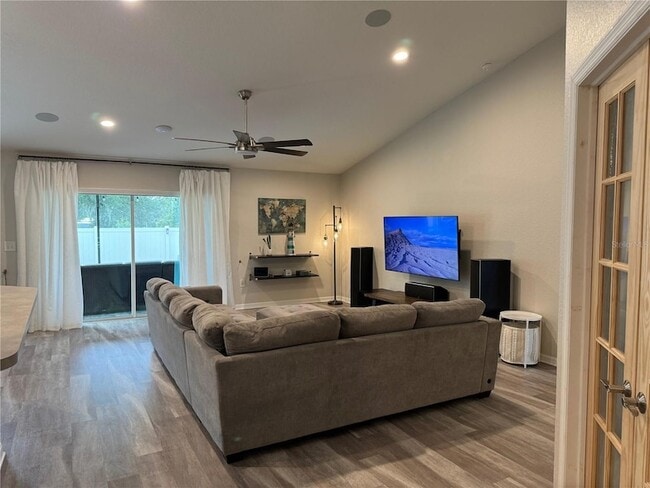 Photo - 244 Whispering Oaks Way