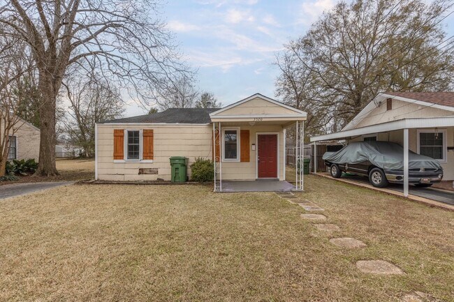 Photo - 3320 W Tuskegee Cir House