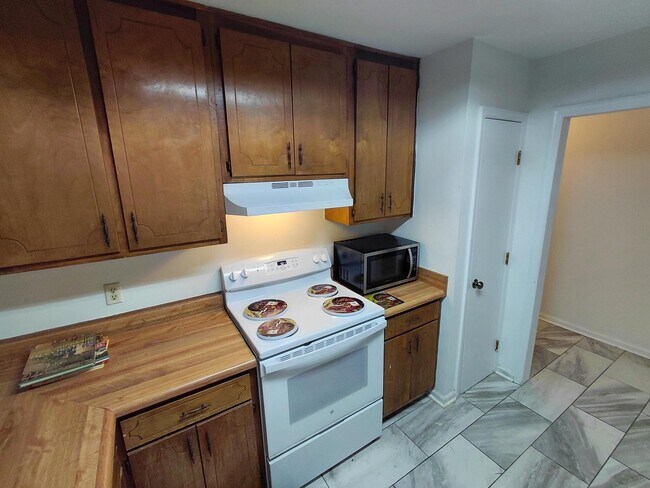 Photo - 1853 Meriadoc Rd