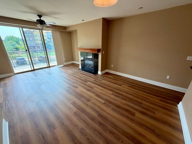 Building Photo - 9039 E Panorama Cir