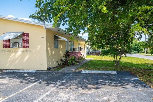 Photo - 821 SW 7th Ave Unidad 2