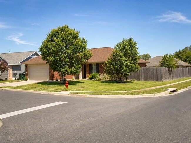 Photo - 501 Amaryllis Ave