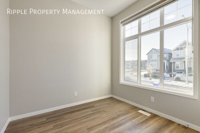 Photo - AMAZING 4 BEDS/3 BATHS UPPER LEVEL ONLY!