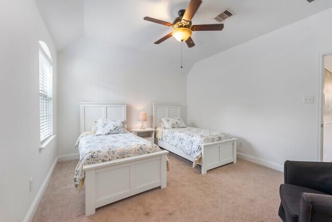 Photo - 119 Wood Drake Place