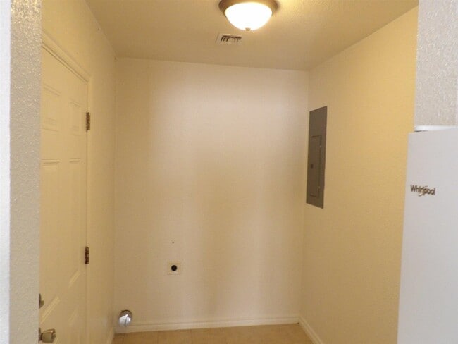 Photo - 1145 NW Ozmun Ave