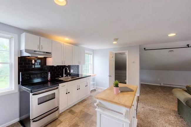 Kitchen - 246 Main St Unit 246 B