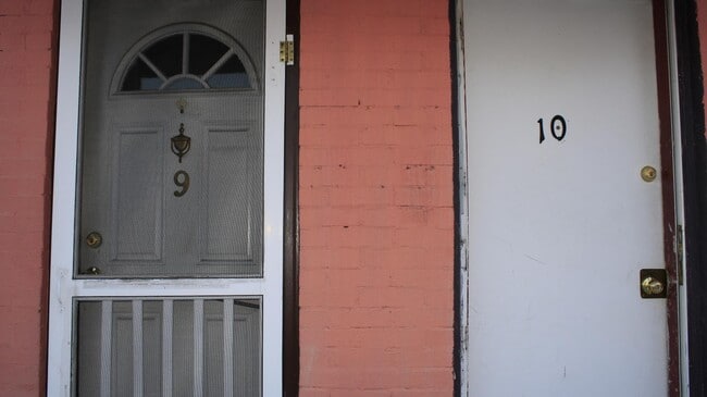 Building Photo - 112 E Main St