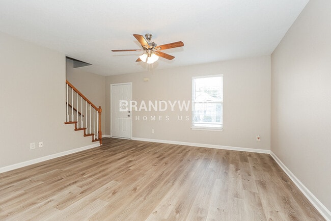 Photo - 701 Holland Ridge Dr