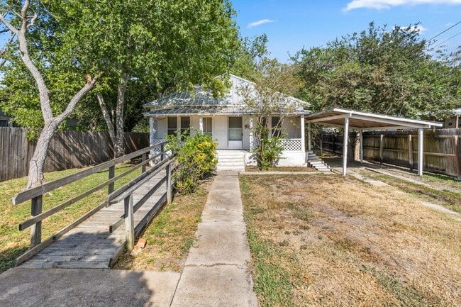 Photo - 412 S 4th St