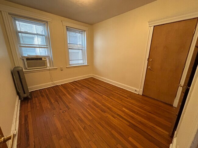 360 Riverway Unit 6