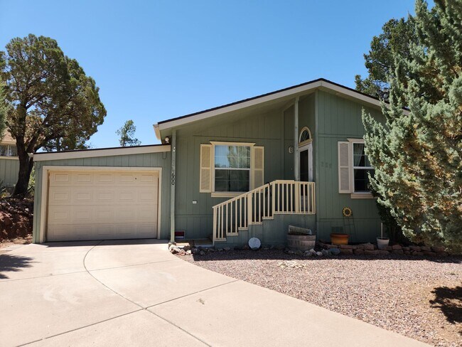Adorable 2 bed + Den / 2 Bath + Single Gar... - Adorable 2 bed + Den / 2 Bath + Single Gar... Casa