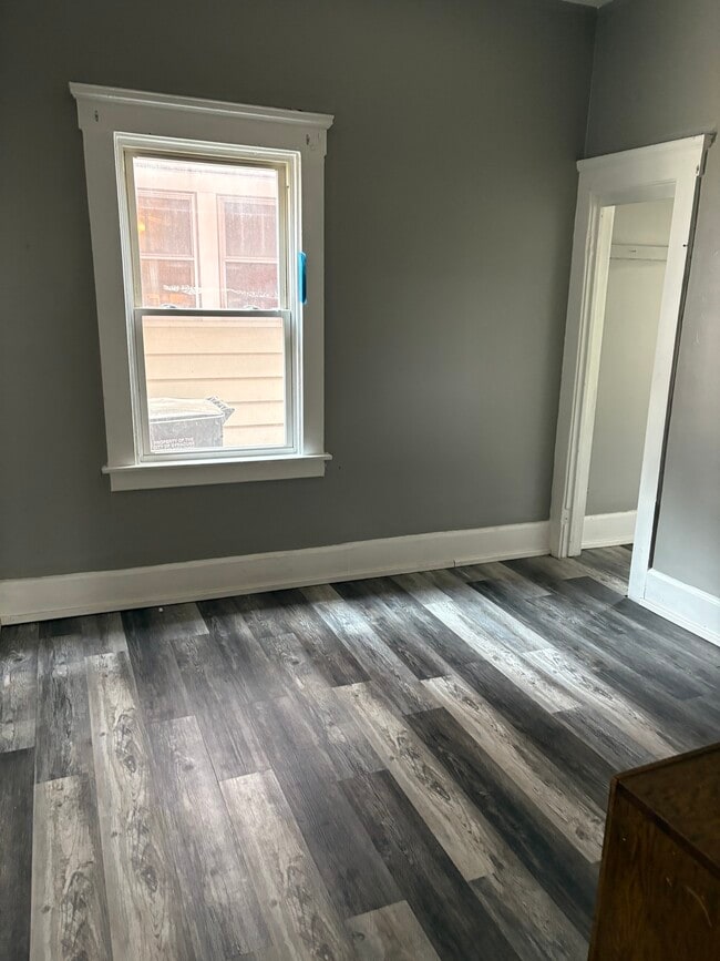 Habitación # 2 - 114 Josephine St Apartamentos Unidad Fl  # 1