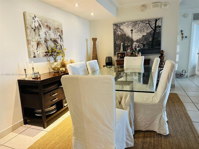 Photo - 1121 Crandon Blvd Unidad D404