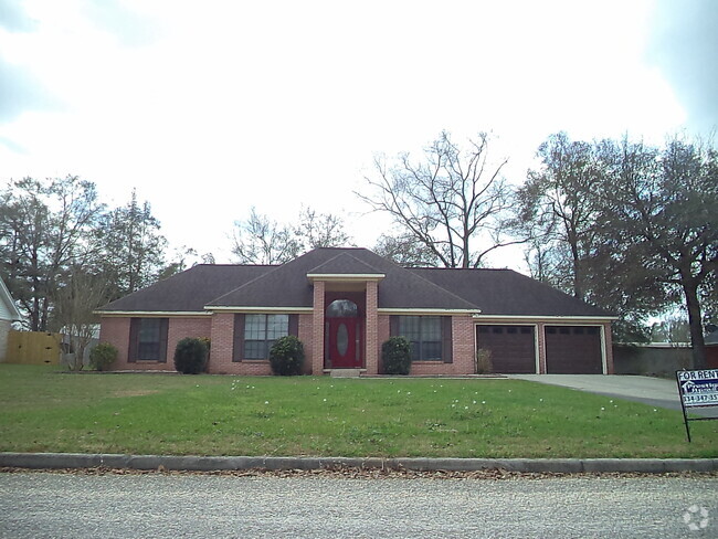 Building Photo - The Woodlands Rental