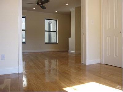 Building Photo - 314 E 106th St Rental