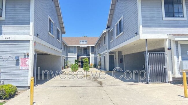 Photo - 1225 W Diamond St Unidad #201