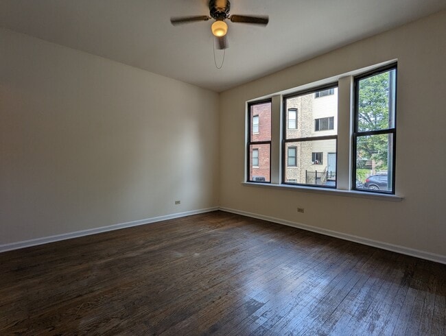 Photo - 3145 W Medill Ave Unit 1