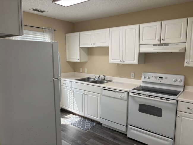 Photo - 2 BEDROOM 1 BATH CONDO