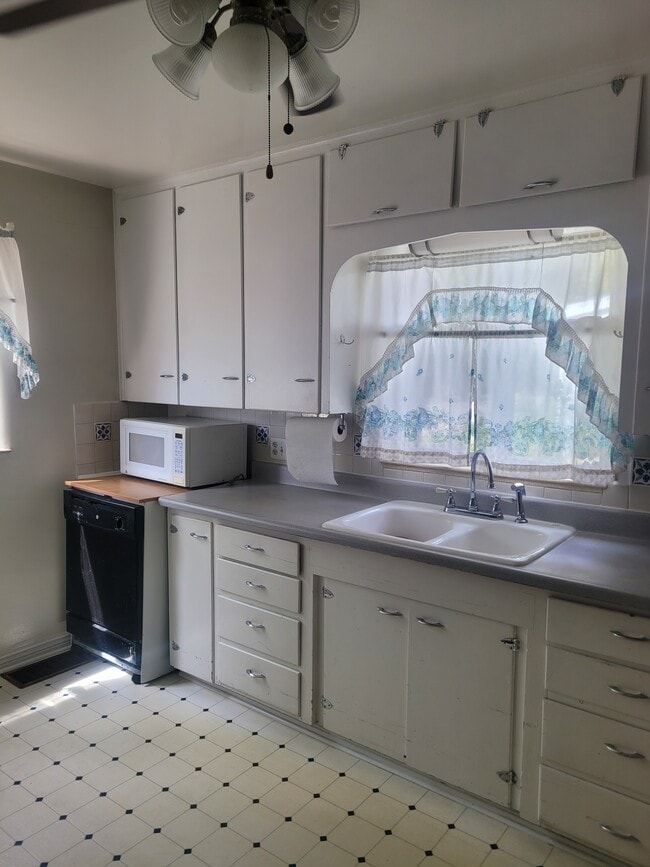 Photo - 625 E Floyd Ave