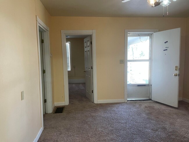 Photo - 511 E 7th Ave