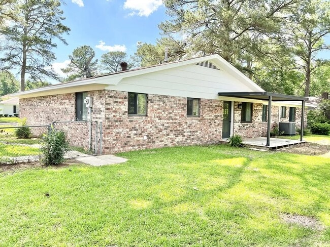 Photo - 3412 Camellia Cir
