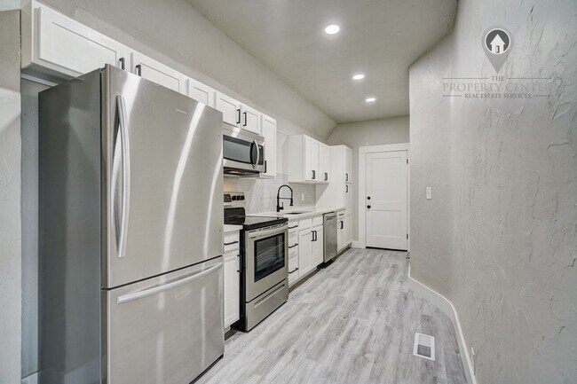 Photo - 324 NW 24th St Unit 3