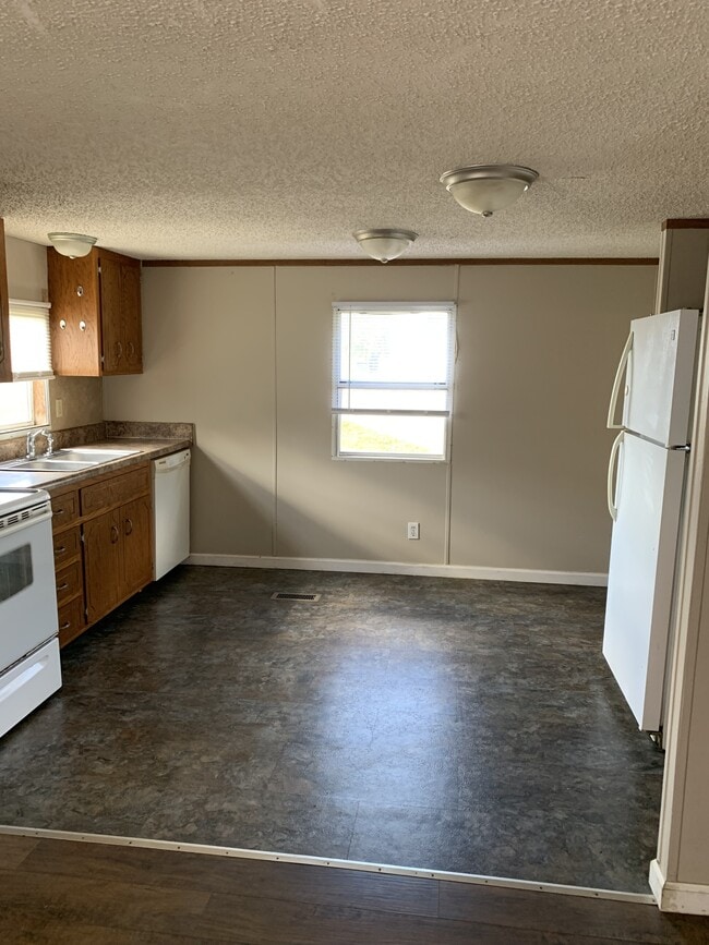 Photo - 154 Zackary St