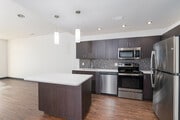 1BR, 1BA - 667SF - Kitchen
